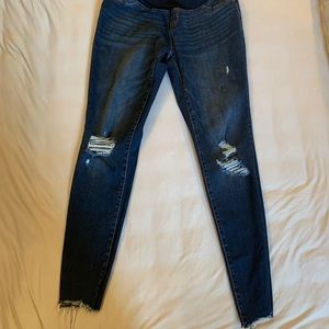 Isabel Maternity begging a